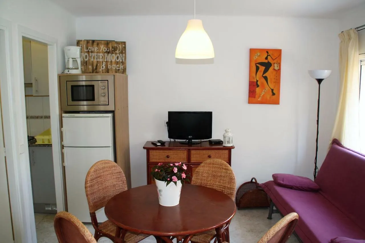 Apartaments Ocean Canada 普拉加德阿罗 公寓